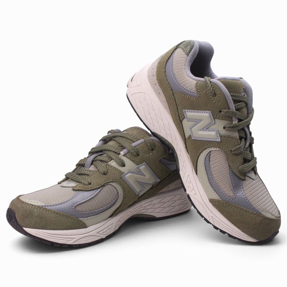 New Balance 2002R Kids 3 Women’s 4.5 Dark Olive Sneakers - Picture 6 of 12